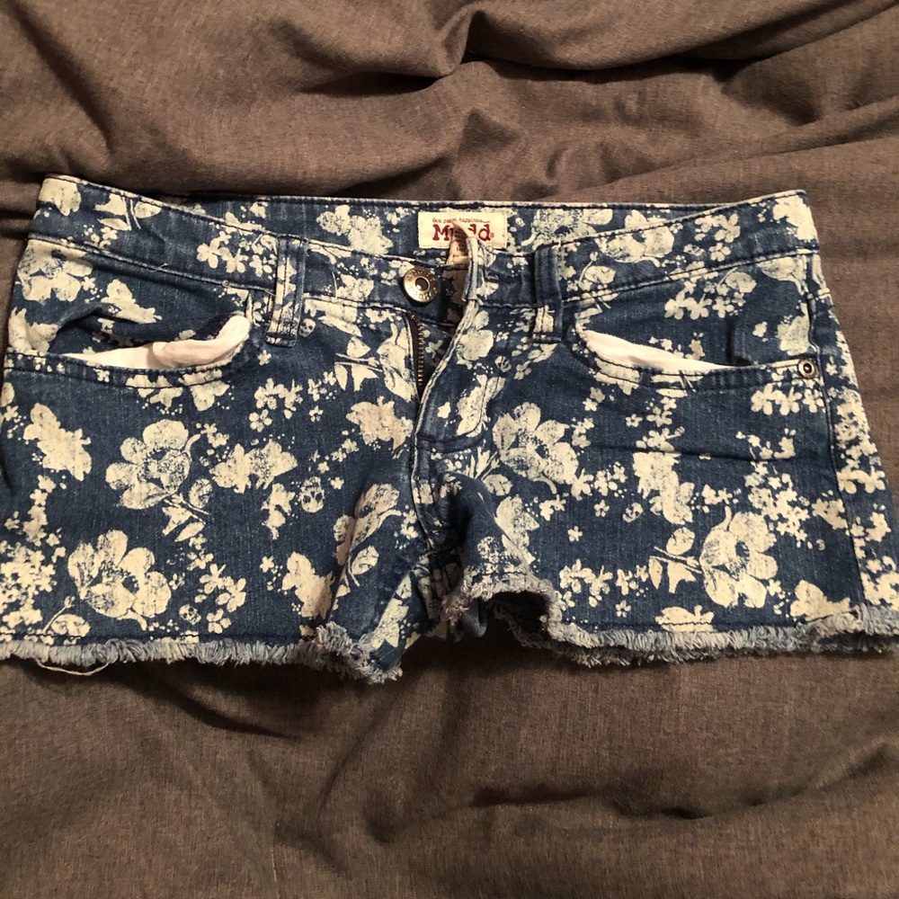 mudd women’s shorts , great condition.